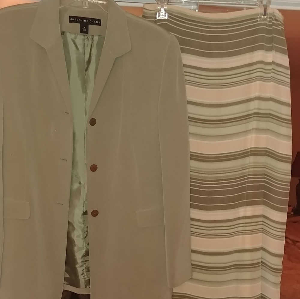 Ladies Suit